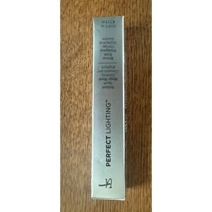 IT Cosmetics Perfect Lighting Radiant Touch Magic Wand Concealer Radiant Neutral